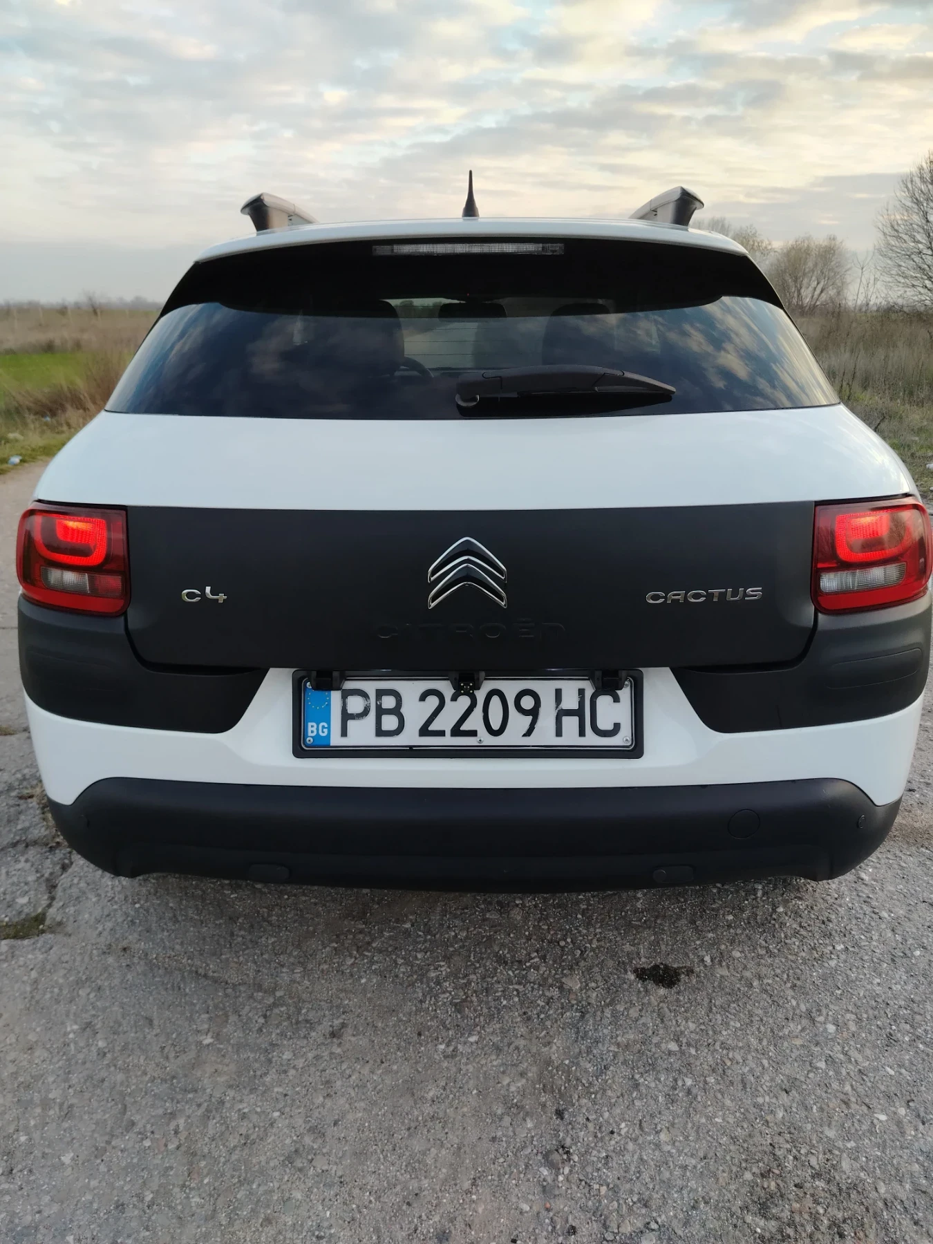 Citroen C4 Cactus 1.6 дизел - изображение 4