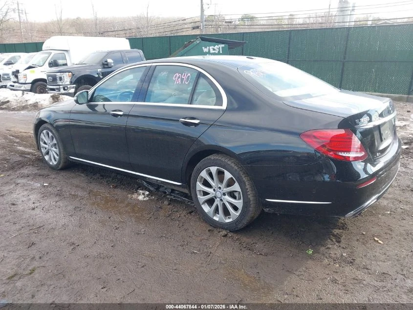 Mercedes-Benz E 300 2l 4Matic - изображение 3