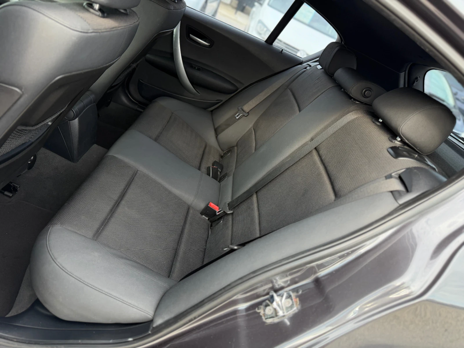 BMW 120 2.0i 130кс M-PAKET АВТОМАТИК КОЖА, снимка 11 - Автомобили и джипове - 54626896