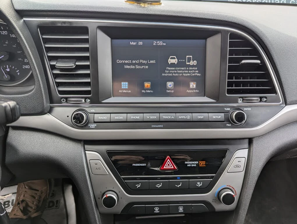 Hyundai Elantra GL FWD АвтоКредит  (ЦЕНА ДО БГ), снимка 11 - Автомобили и джипове - 54784050