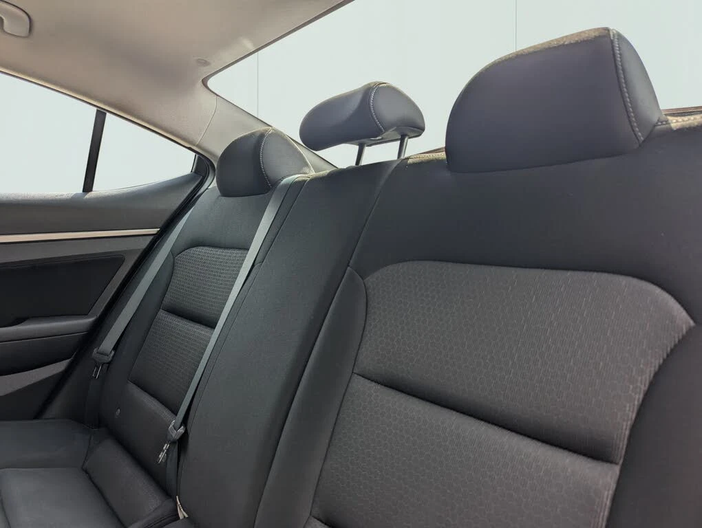Hyundai Elantra GL FWD АвтоКредит  (ЦЕНА ДО БГ), снимка 16 - Автомобили и джипове - 54784050