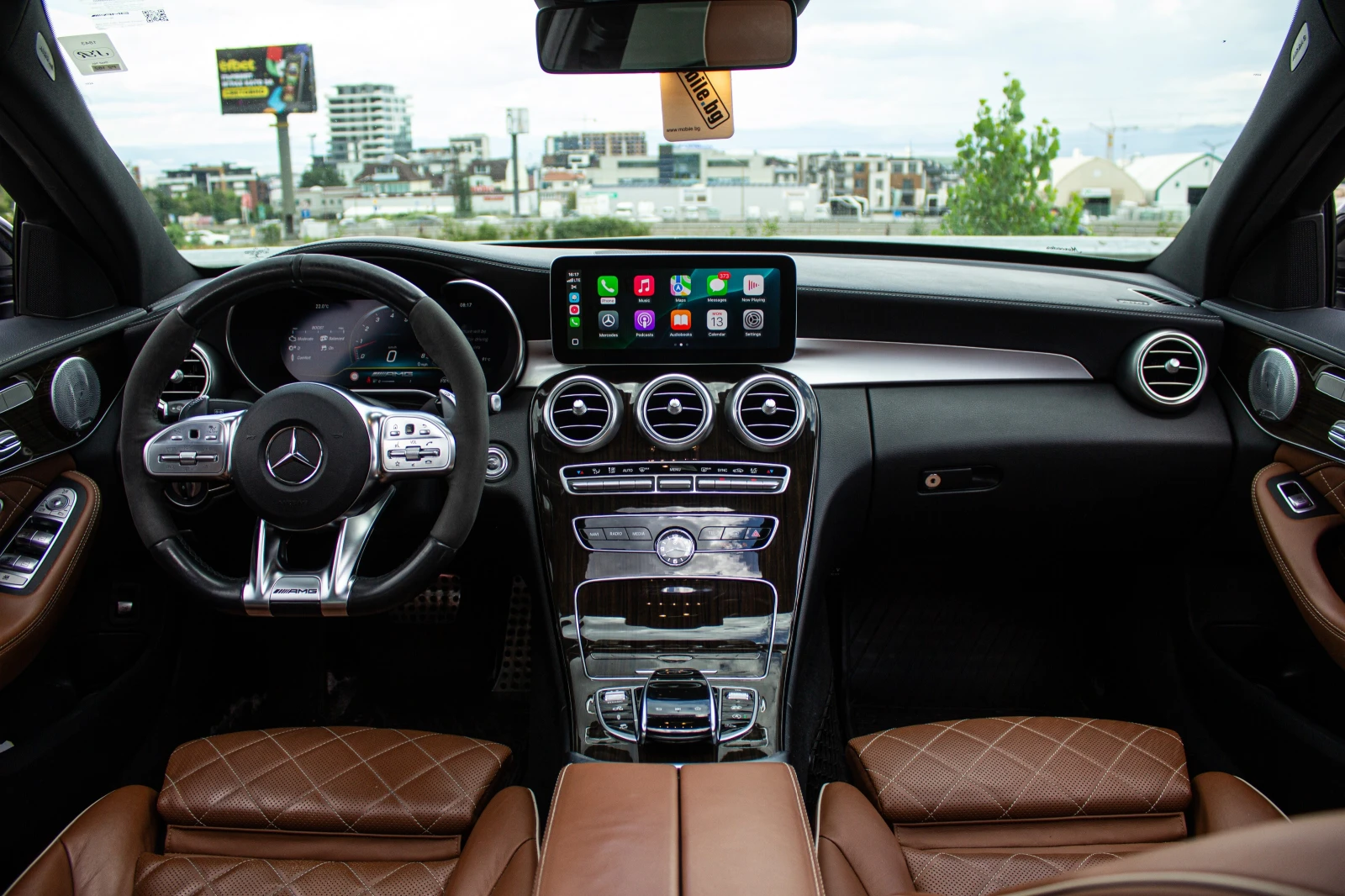 Mercedes-Benz C 43 AMG DESIGNO * BURMESTER * DISTRONIC * MULTIBEAM, снимка 9 - Автомобили и джипове - 55276614