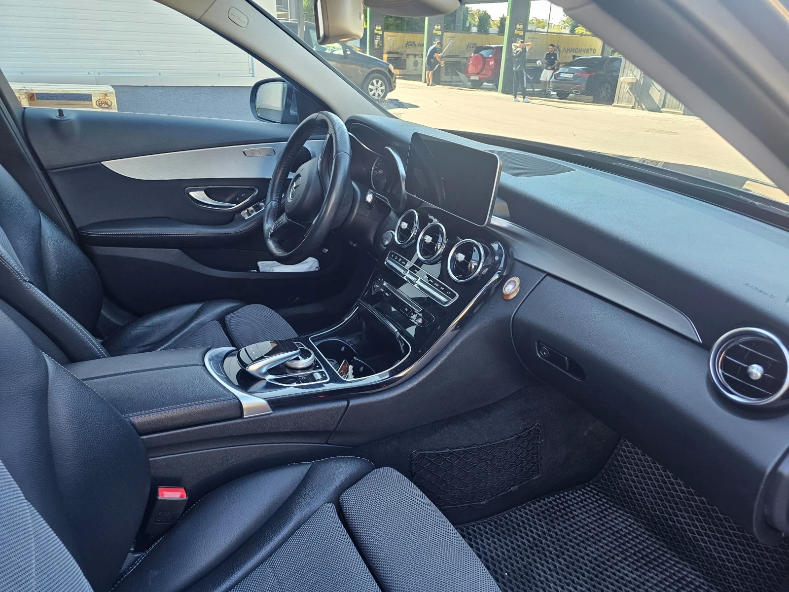 Mercedes-Benz C 250, снимка 9 - Автомобили и джипове - 56119951