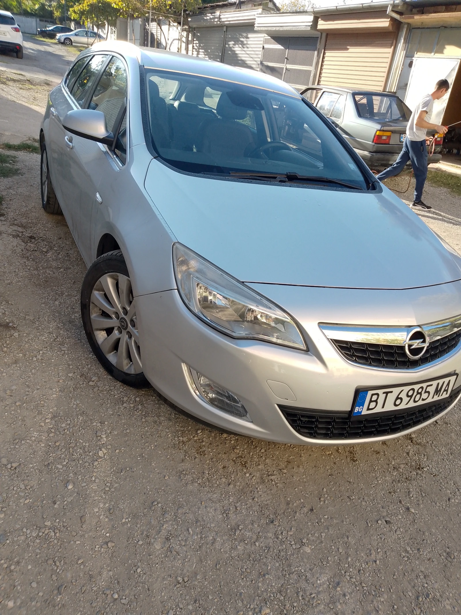 Opel Astra 1, 7 CDTI, снимка 3 - Автомобили и джипове - 56362972