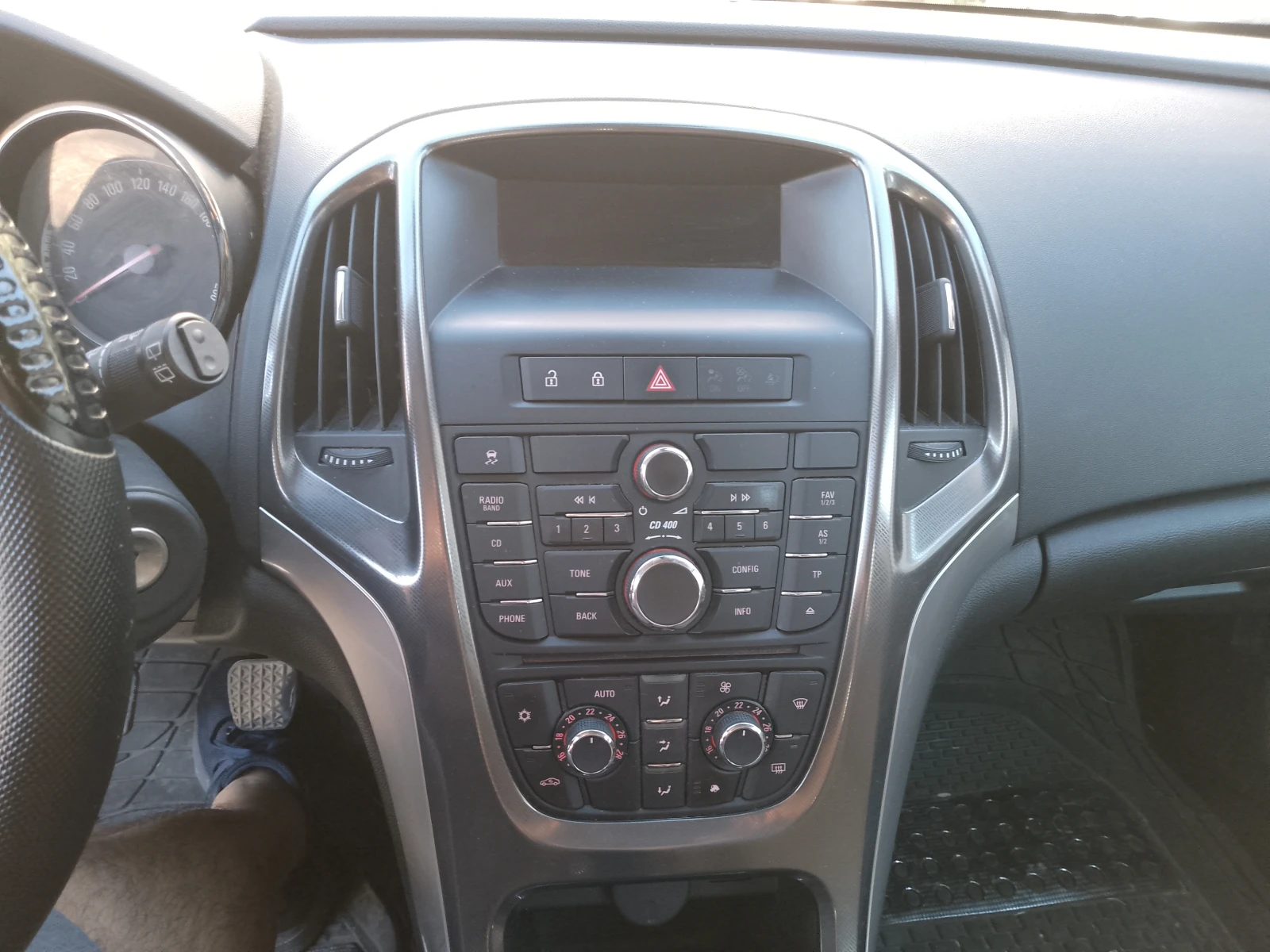 Opel Astra 1, 7 CDTI, снимка 8 - Автомобили и джипове - 56362972