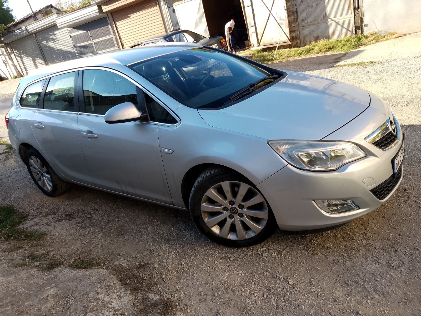 Opel Astra 1, 7 CDTI, снимка 4 - Автомобили и джипове - 56362972