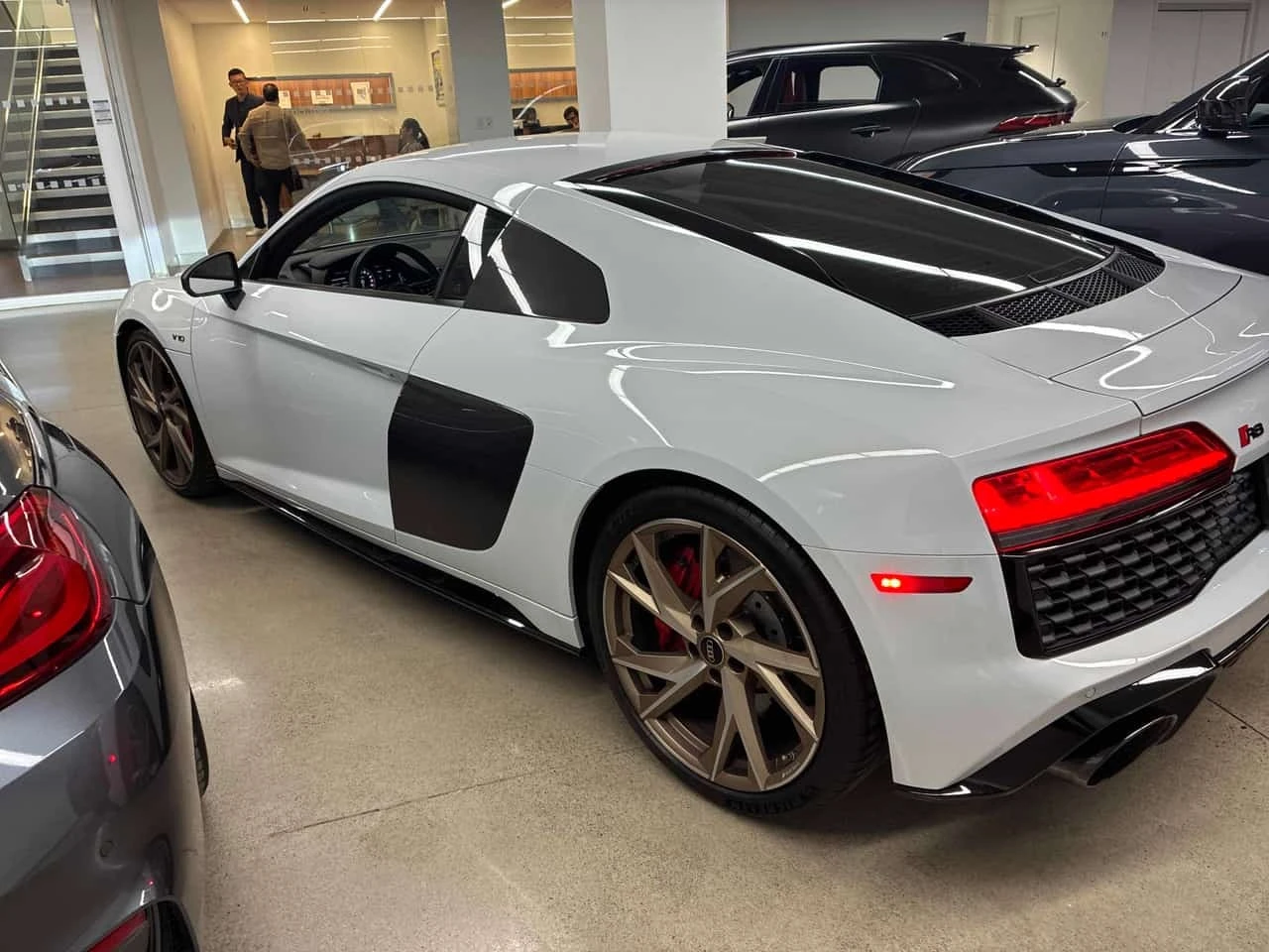 Audi R8 V10 performance * CARFAX * , снимка 2 - Автомобили и джипове - 56427024