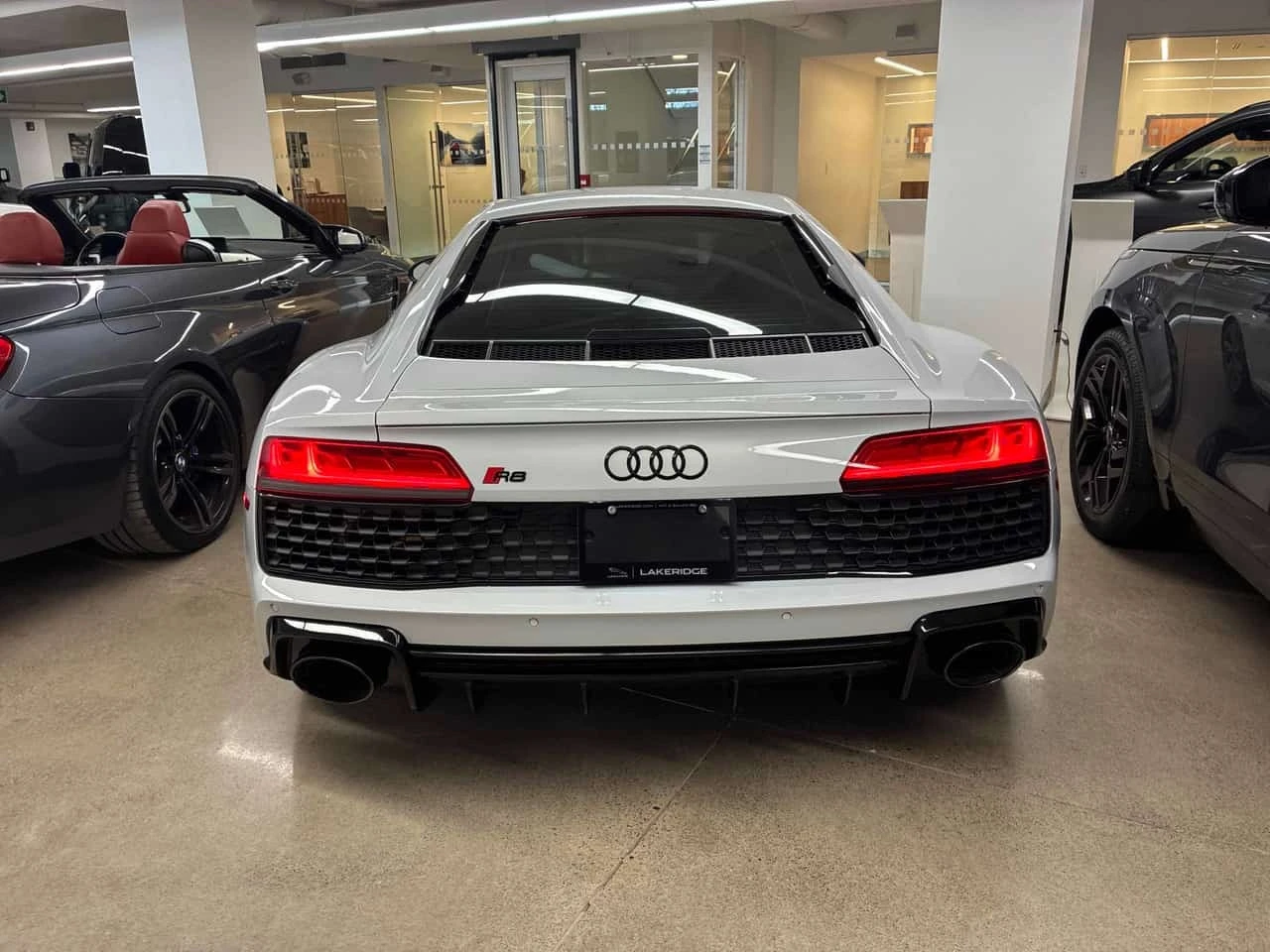 Audi R8 V10 performance * CARFAX * , снимка 4 - Автомобили и джипове - 56427024