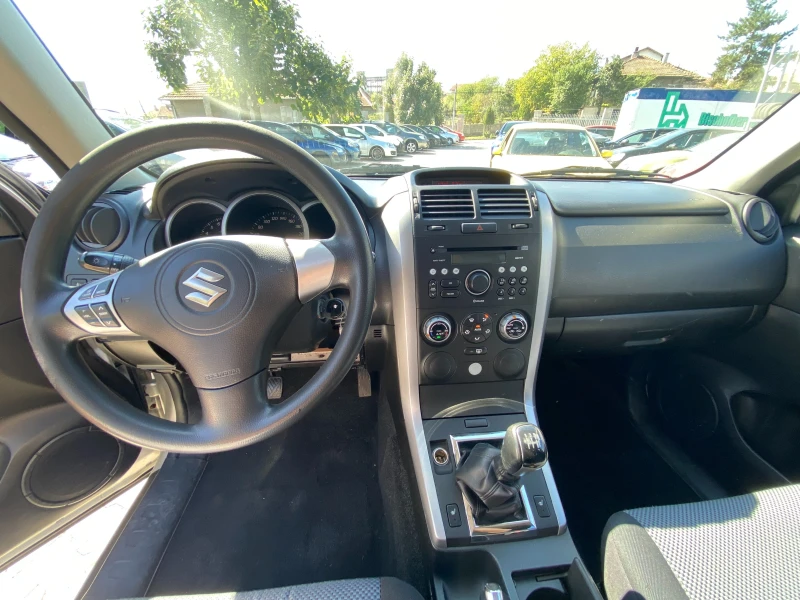 Suzuki Vitara 1.6i 4x4, снимка 12 - Автомобили и джипове - 47364234