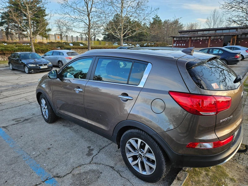 Kia Sportage, снимка 9 - Автомобили и джипове - 49333661