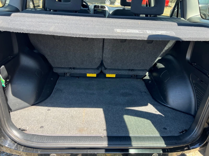 Toyota Rav4 2.0 D4D, снимка 14 - Автомобили и джипове - 50285177