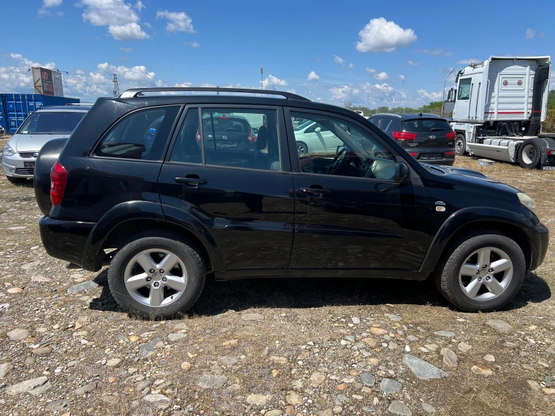 Toyota Rav4 2.0 D4D, снимка 4 - Автомобили и джипове - 50285177