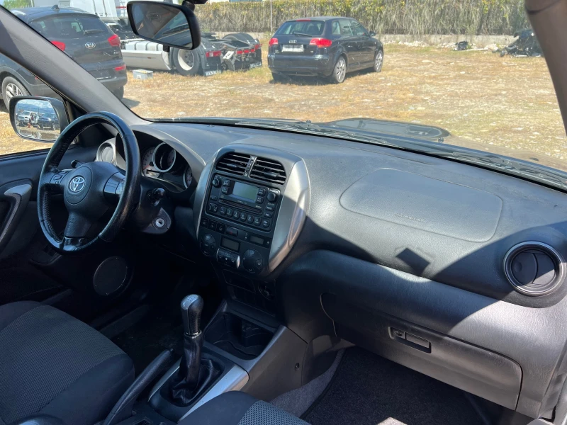 Toyota Rav4 2.0 D4D, снимка 12 - Автомобили и джипове - 50285177