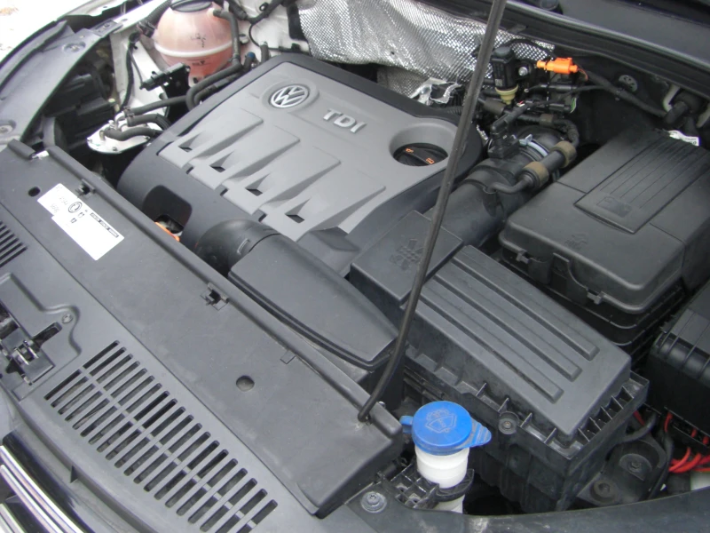 VW Tiguan 2.0TDI NAVI PANORAMA 6ck., снимка 17 - Автомобили и джипове - 51998201