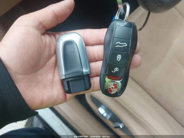 Porsche Macan * Камера* Ambient* Памет* Подгрев* Алкантара, снимка 14 - Автомобили и джипове - 53031122