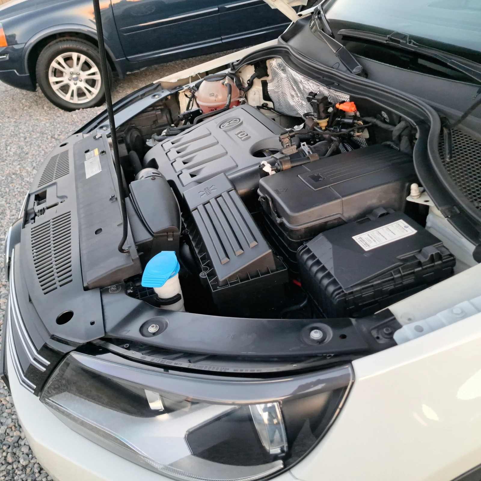 VW Tiguan 2.0TDI* 140HP* FACE* PARKTRONIC* ОТЛИЧЕН!* , снимка 17 - Автомобили и джипове - 53835684