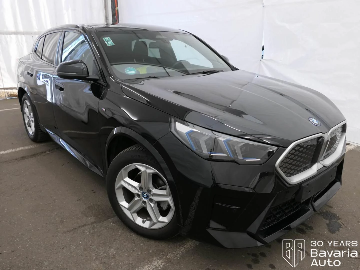 BMW iX2 20  eDrive M Sport Paket, снимка 4 - Автомобили и джипове - 53917171