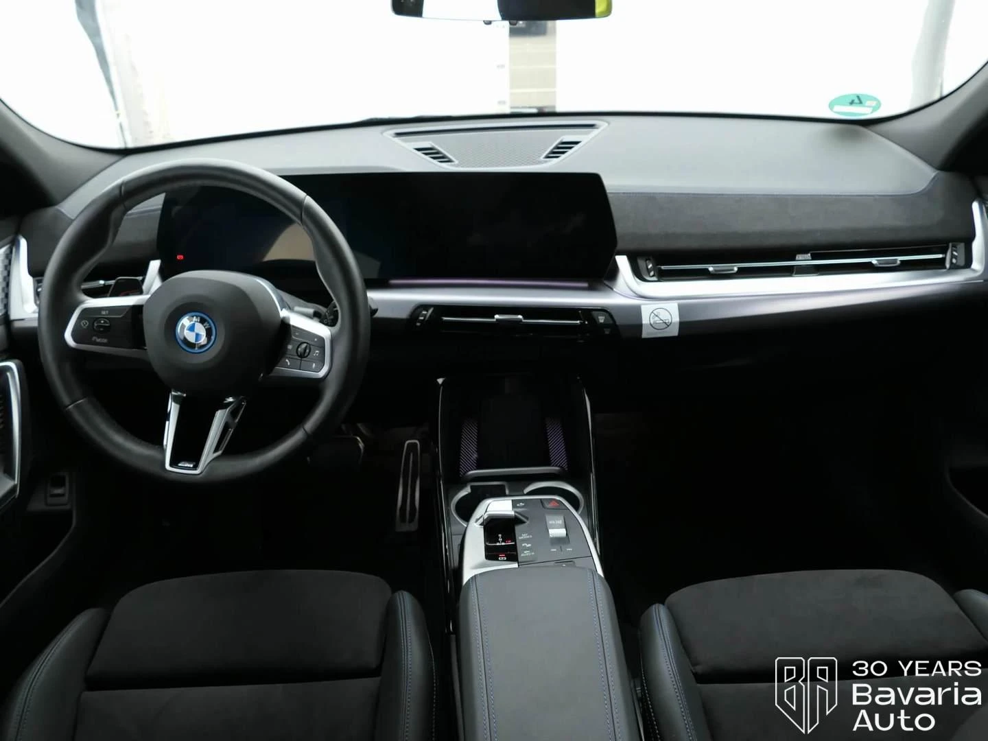 BMW iX2 20  eDrive M Sport Paket, снимка 6 - Автомобили и джипове - 53917171
