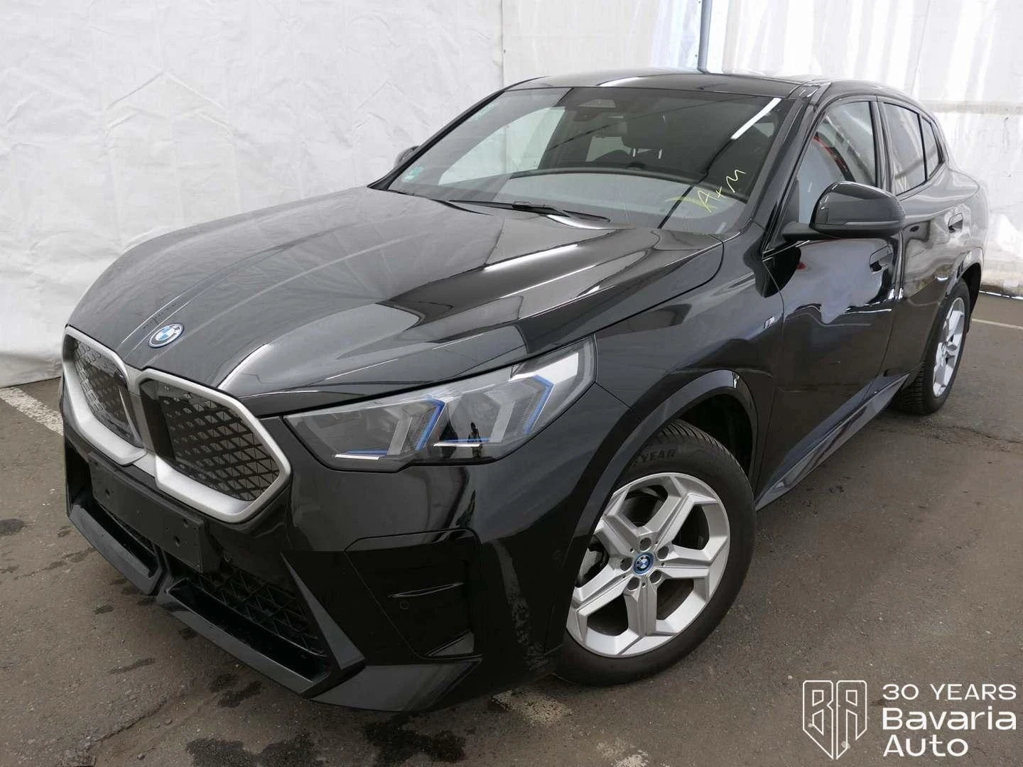 BMW iX2 20  eDrive M Sport Paket | Auto.bg — изображение 1