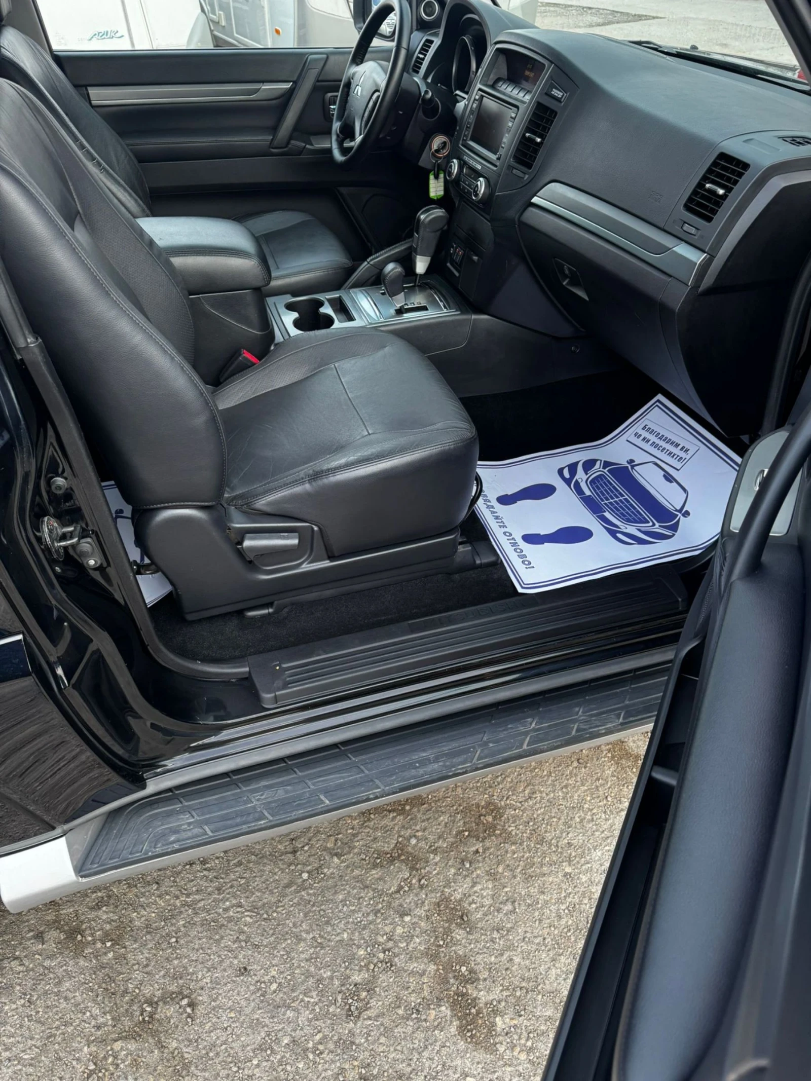 Mitsubishi Pajero 3.2 Di-DC, 200к.с., FULL, НАВИГАЦИЯ, КАМЕРА , снимка 9 - Автомобили и джипове - 53921817