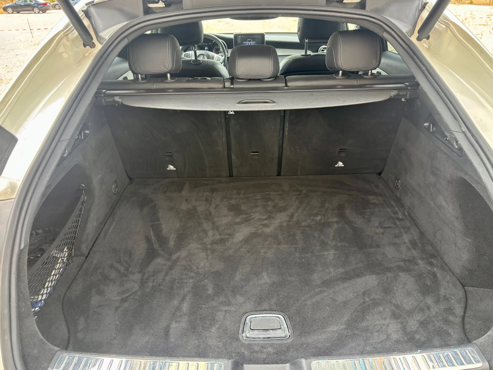 Mercedes-Benz GLC 43 AMG 4MATIC | PANO, снимка 14 - Автомобили и джипове - 53958920