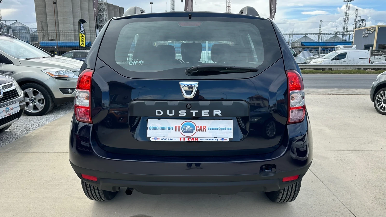 Dacia Duster 1.6i Клима!Газ!Нови гуми!Готов за употреба!, снимка 5 - Автомобили и джипове - 54081457
