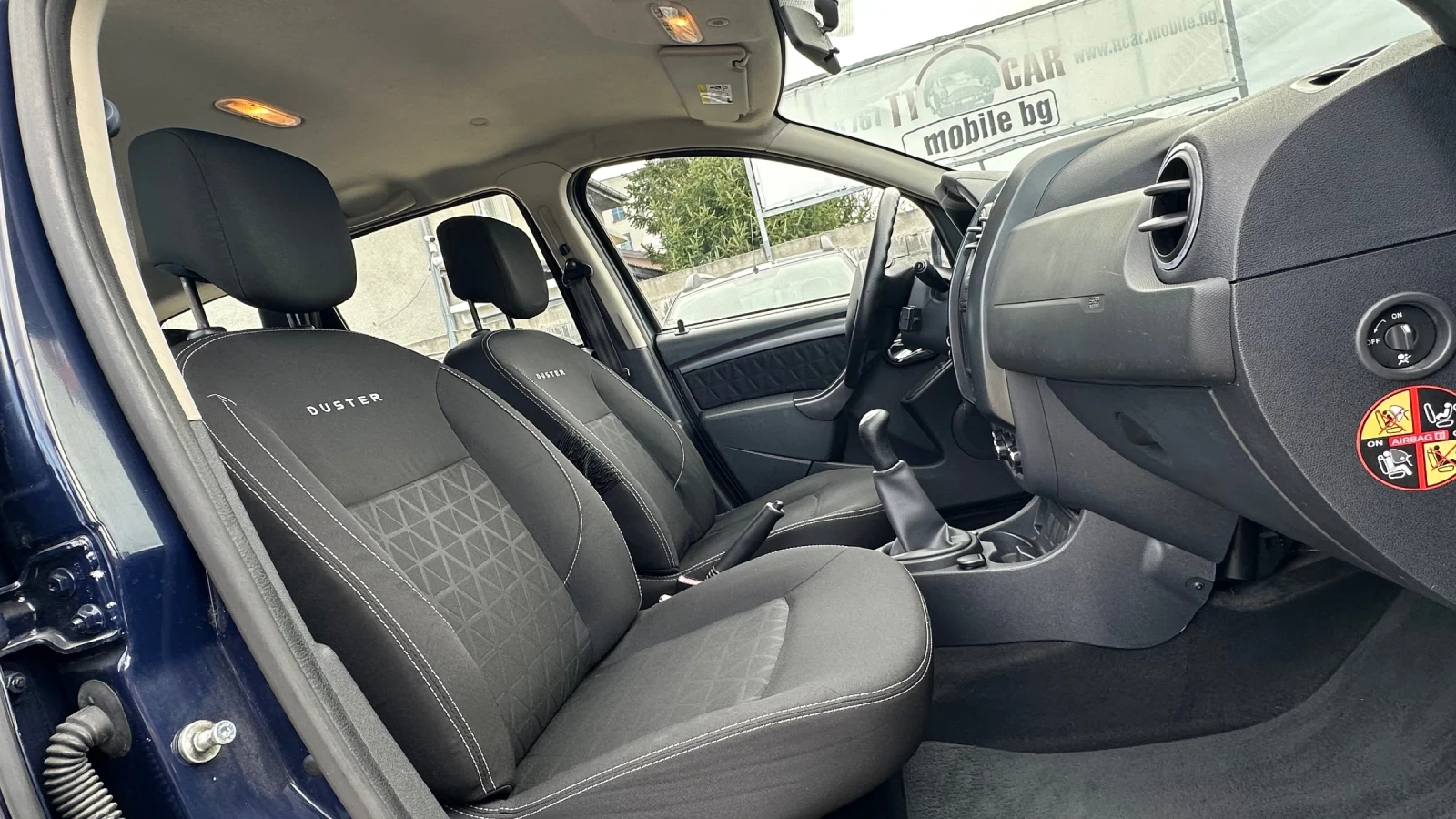 Dacia Duster 1.6i Клима!Газ!Нови гуми!Готов за употреба!, снимка 14 - Автомобили и джипове - 54081457