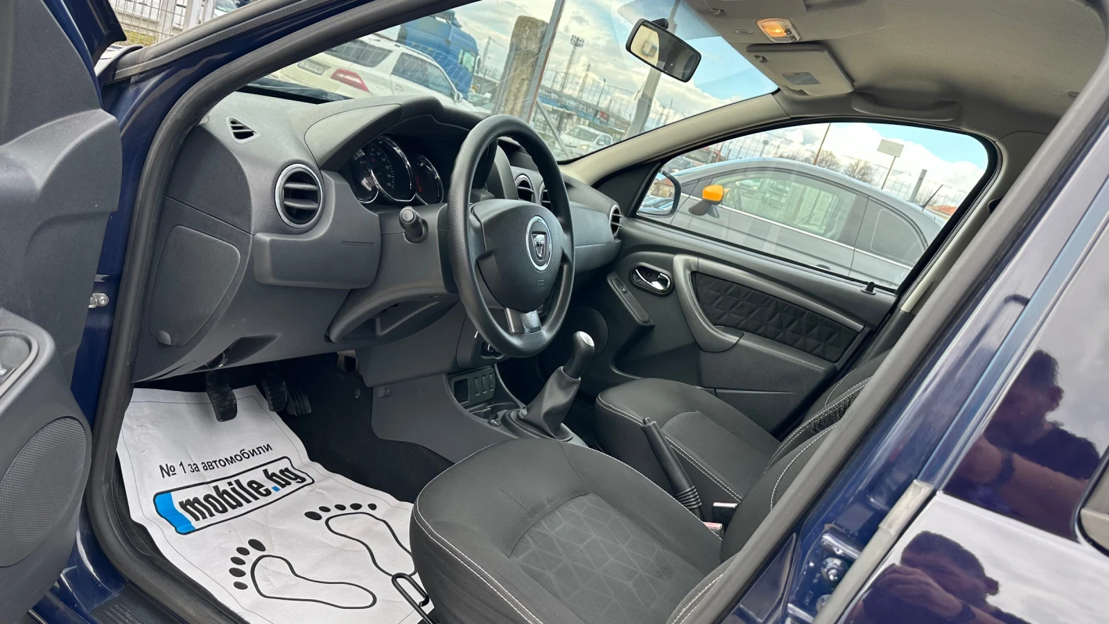 Dacia Duster 1.6i Клима!Газ!Нови гуми!Готов за употреба!, снимка 10 - Автомобили и джипове - 54081457