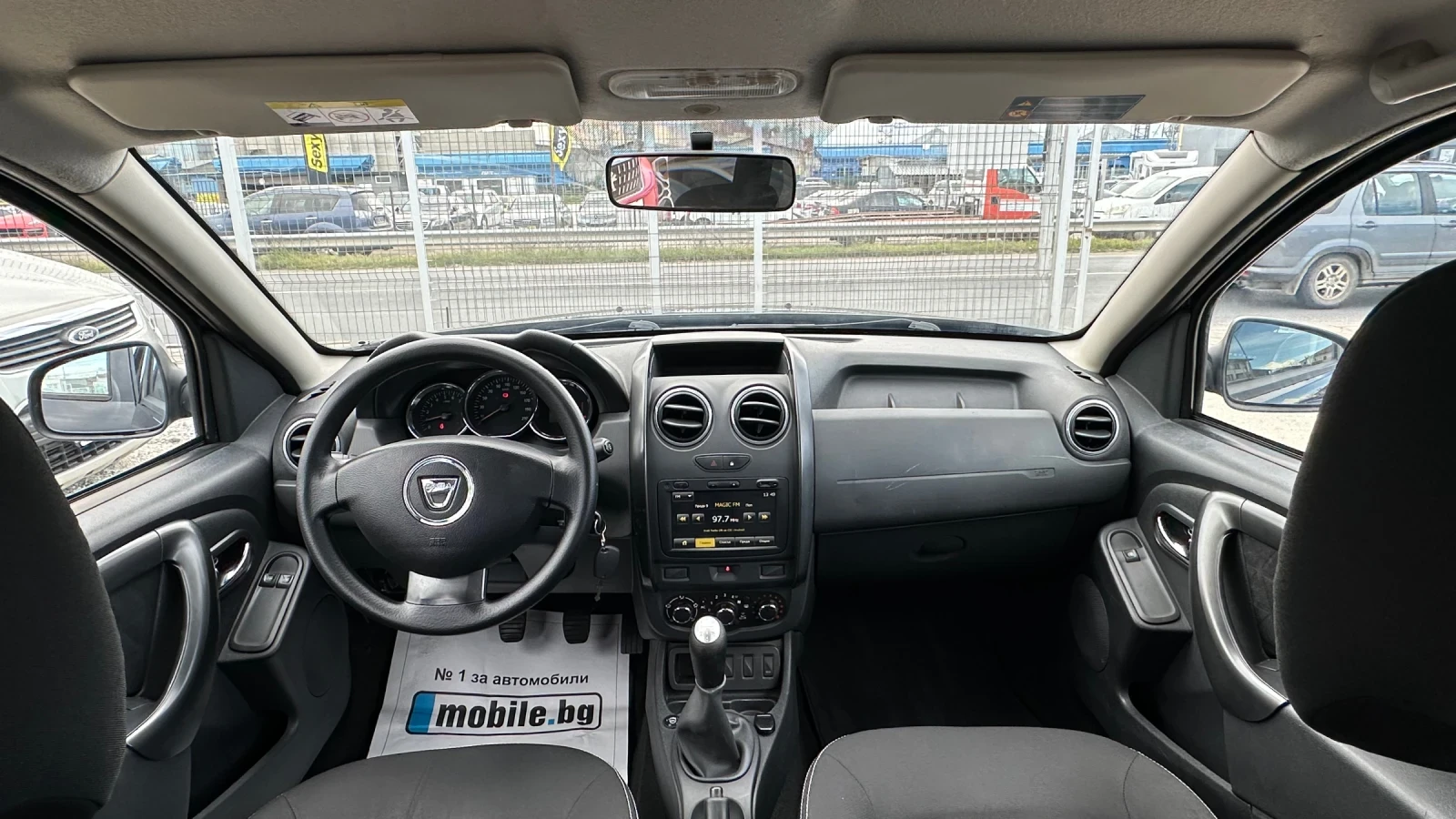 Dacia Duster 1.6i Клима!Газ!Нови гуми!Готов за употреба!, снимка 12 - Автомобили и джипове - 54081457