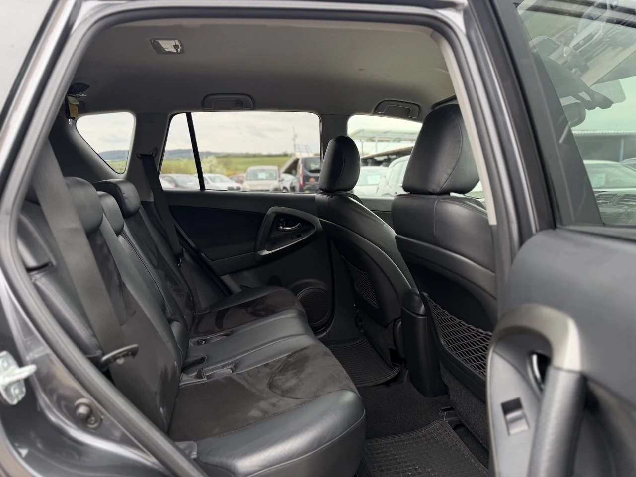 Toyota Rav4 2.2D-4D 4x4 FACELIFT, снимка 12 - Автомобили и джипове - 54168722