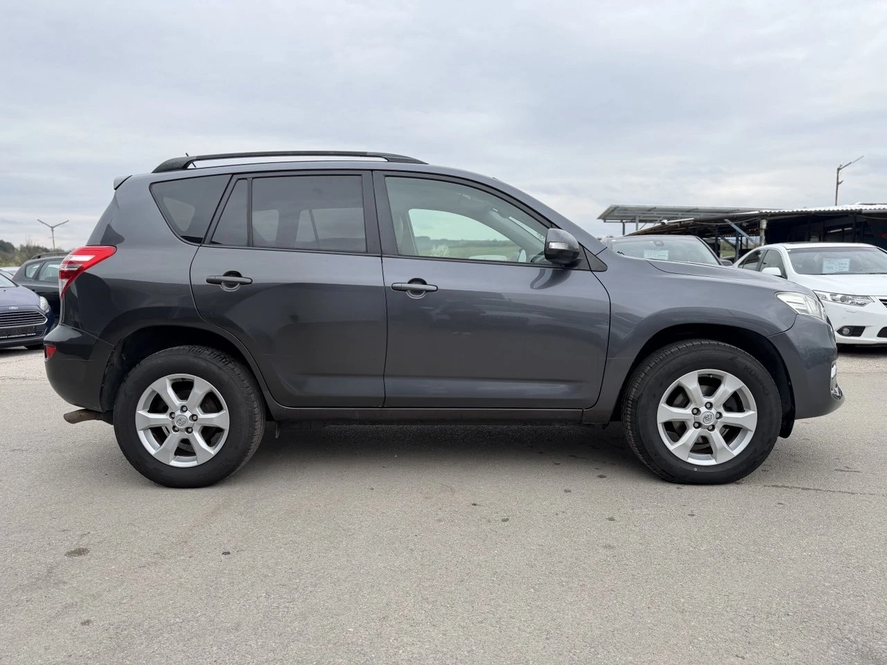 Toyota Rav4 2.2D-4D 4x4 FACELIFT, снимка 7 - Автомобили и джипове - 54168722
