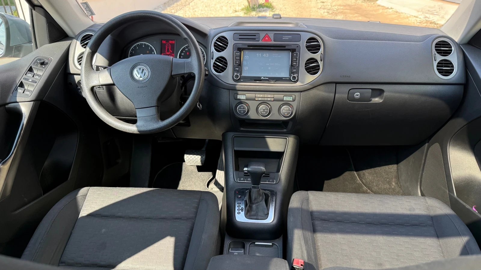 VW Tiguan 2.0 TSI 4motion, снимка 9 - Автомобили и джипове - 54205225