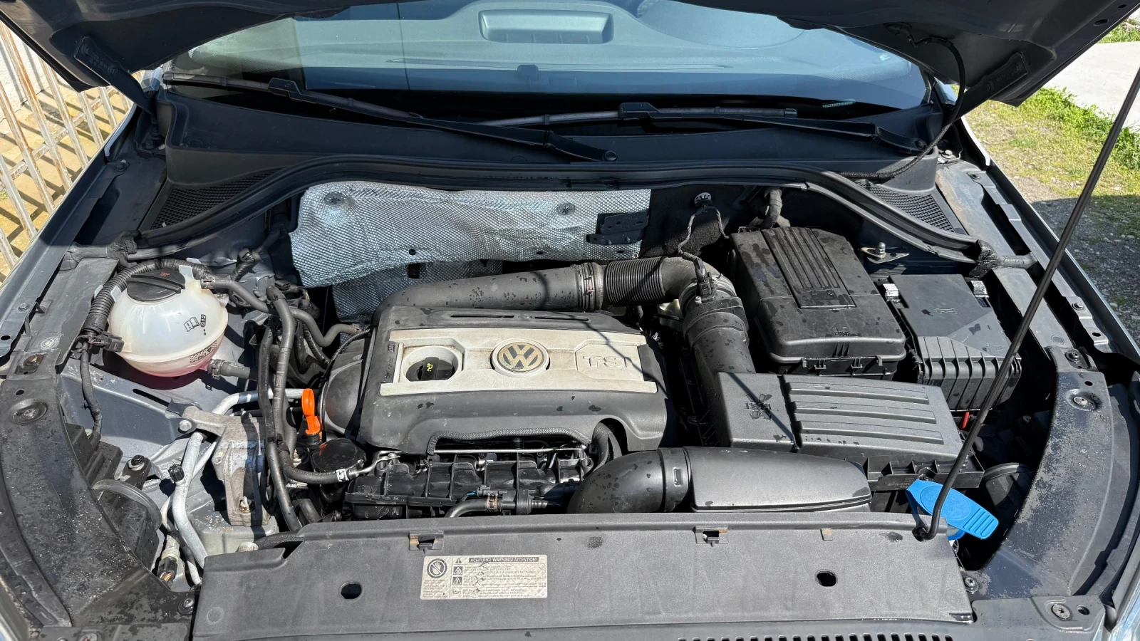 VW Tiguan 2.0 TSI 4motion, снимка 14 - Автомобили и джипове - 54205225