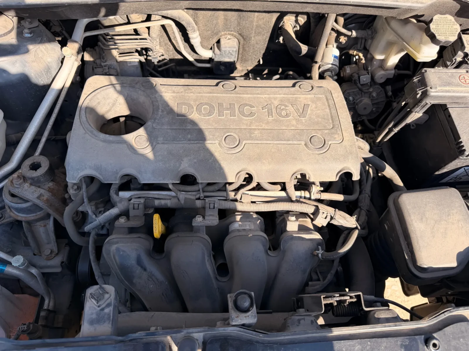 Hyundai IX35 2.0i 16v, снимка 11 - Автомобили и джипове - 54334826