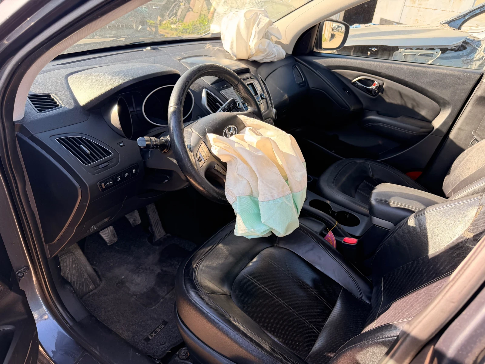 Hyundai IX35 2.0i 16v, снимка 7 - Автомобили и джипове - 54334826