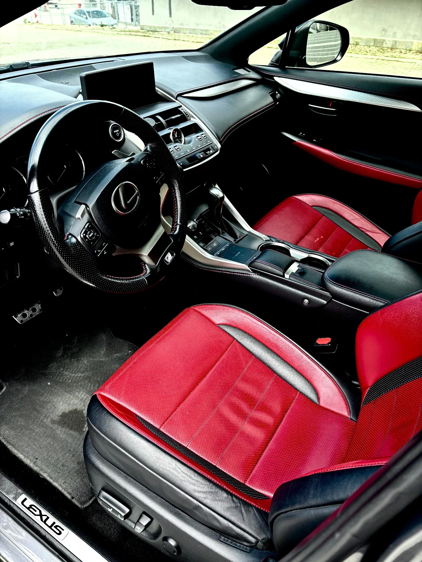 Lexus NX 300h F Sport Hybrid 4x4, снимка 8 - Автомобили и джипове - 54376972