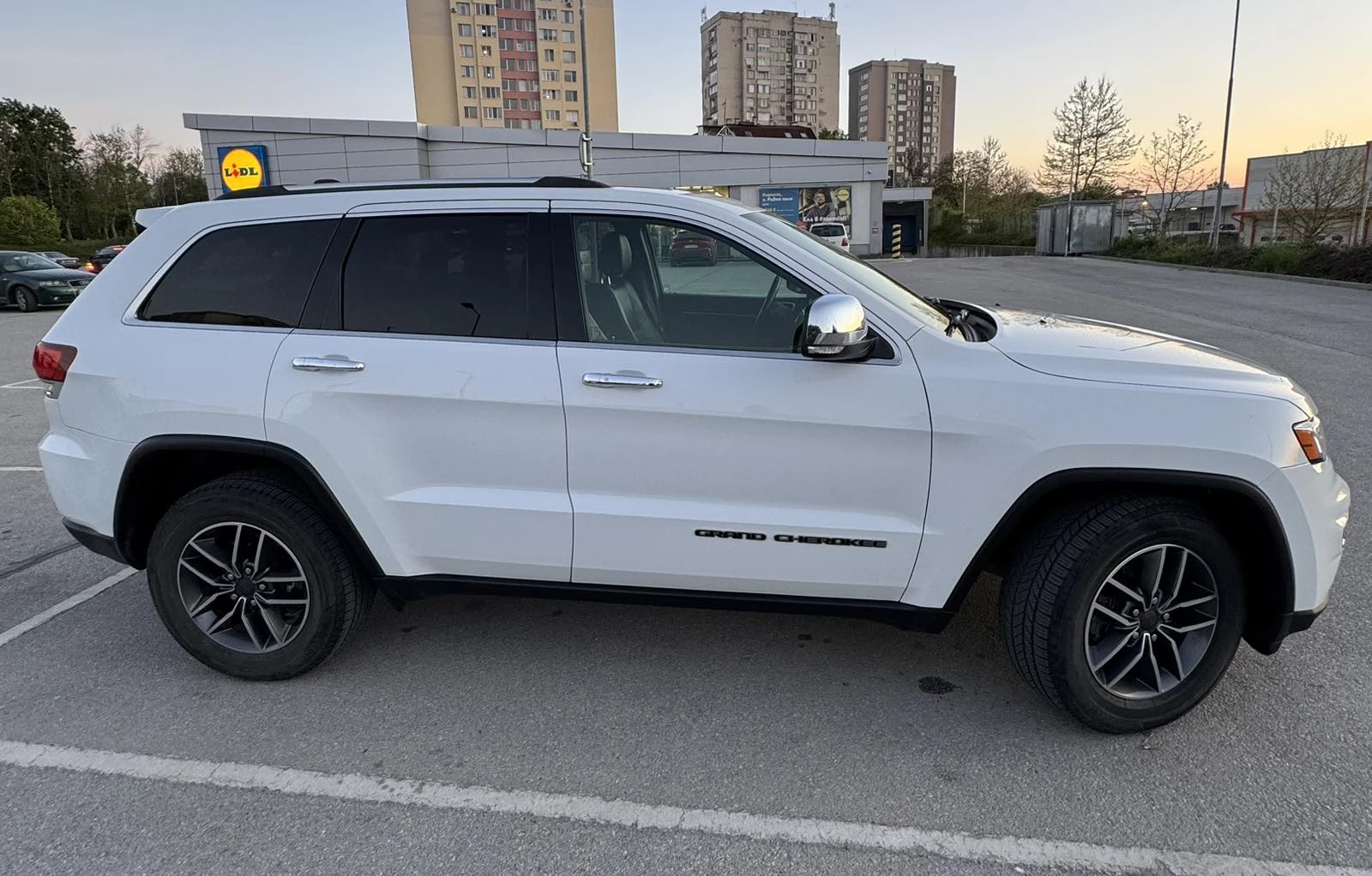 Jeep Grand cherokee 3.6 V6 Limited, снимка 3 - Автомобили и джипове - 54382802