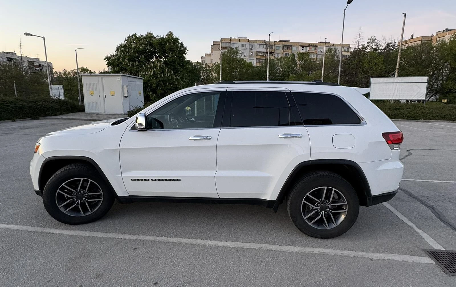 Jeep Grand cherokee 3.6 V6 Limited, снимка 4 - Автомобили и джипове - 54382802