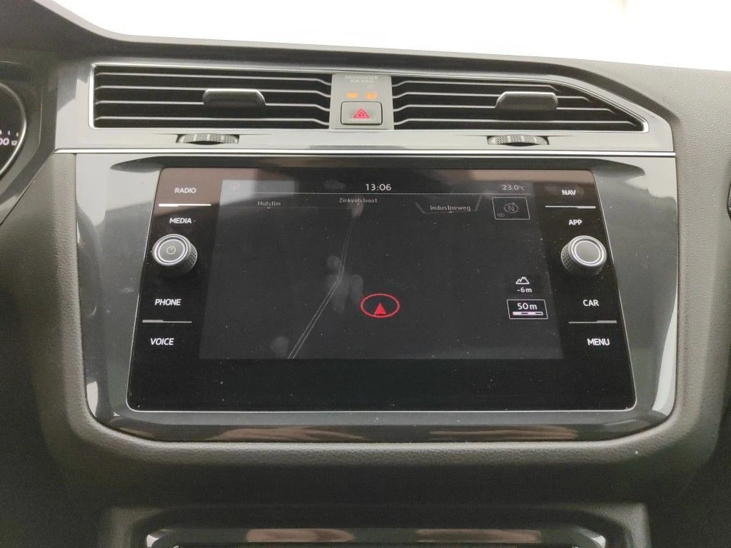 VW Tiguan Allspace 2.0 TDI Comfortline 360 Камера / Панорама, снимка 11 - Автомобили и джипове - 55725599