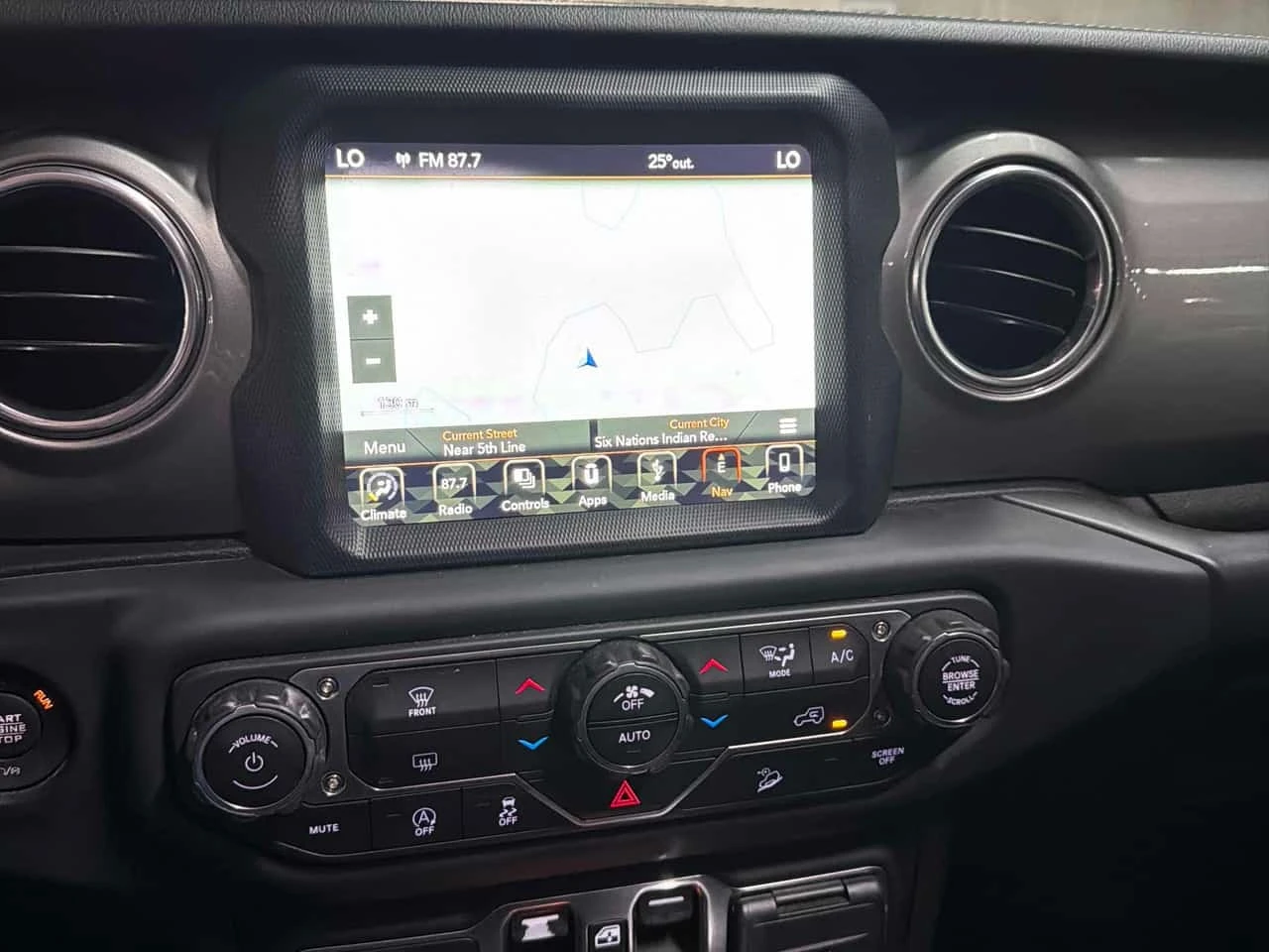 Jeep Wrangler  Sahara * CARFAX * ��� ������������ ������ | Mobile.bg � ����������� 9
