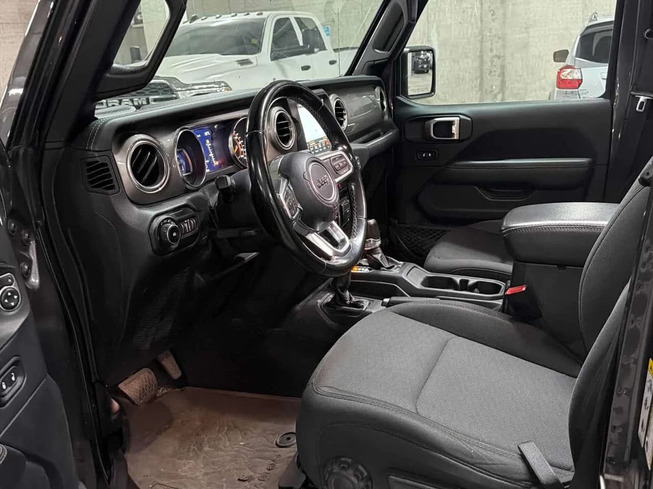 Jeep Wrangler  Sahara * CARFAX * ��� ������������ ������ | Mobile.bg � ����������� 5