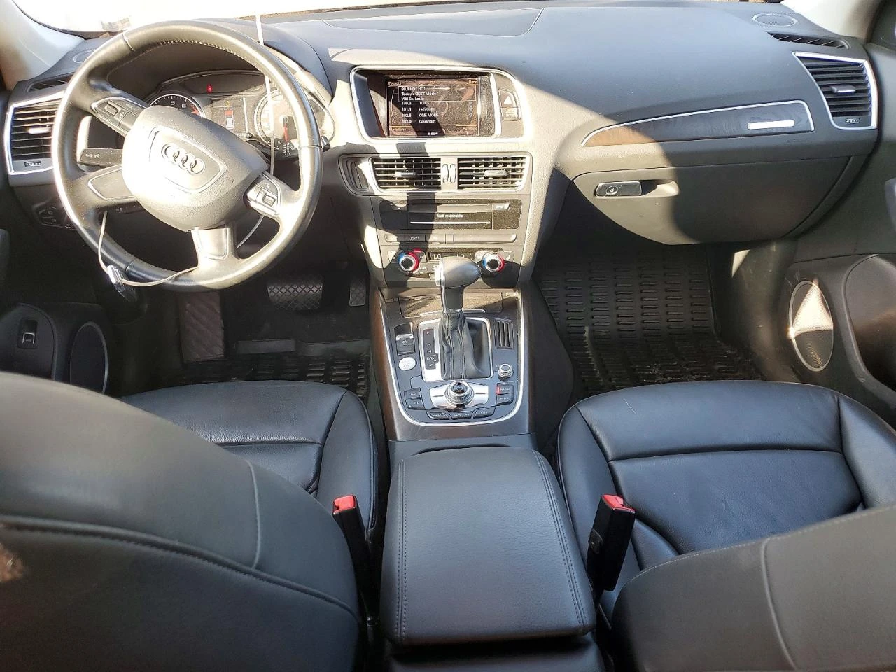 Audi Q5 2.0l Premium Plus, снимка 8 - Автомобили и джипове - 56349649