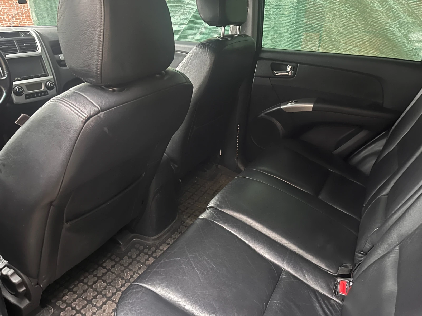 Kia Sportage 2.7 ГАЗ, снимка 7 - Автомобили и джипове - 56659355