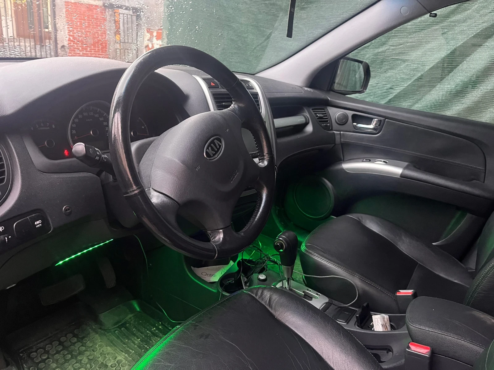 Kia Sportage 2.7 ГАЗ, снимка 6 - Автомобили и джипове - 56659355