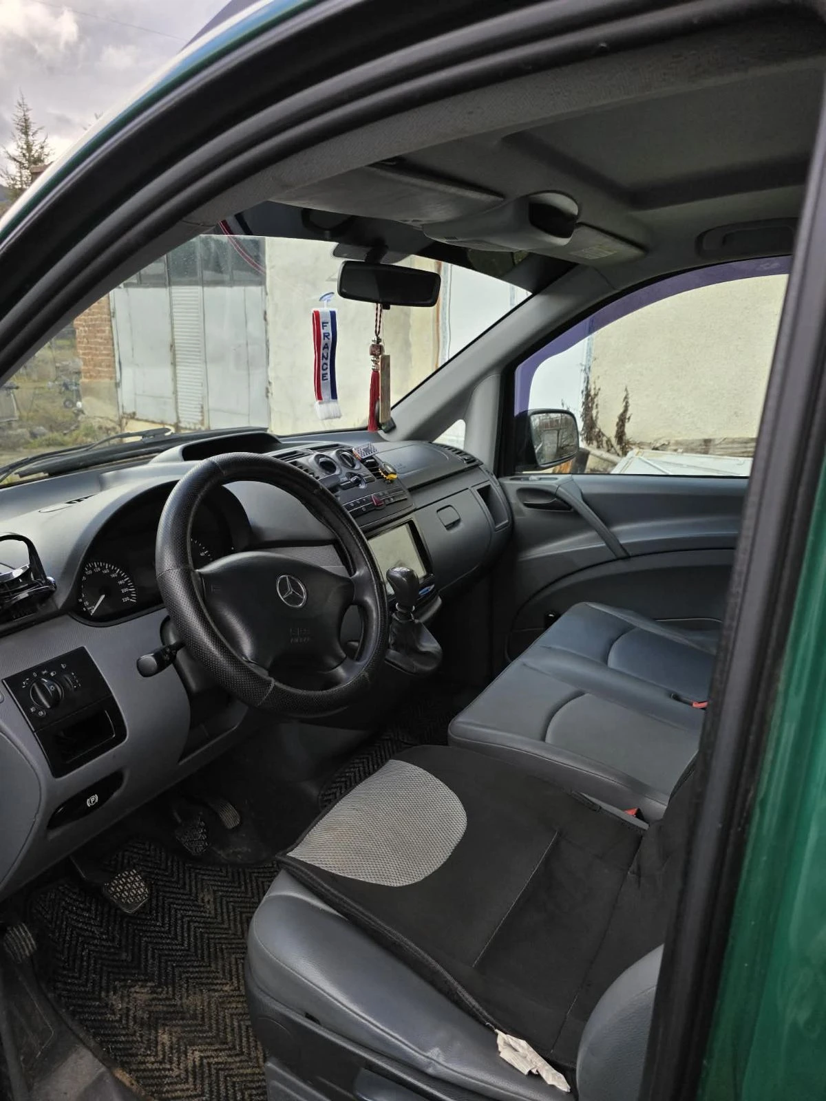Mercedes-Benz Vito 2200, снимка 10 - Бусове и автобуси - 53745392