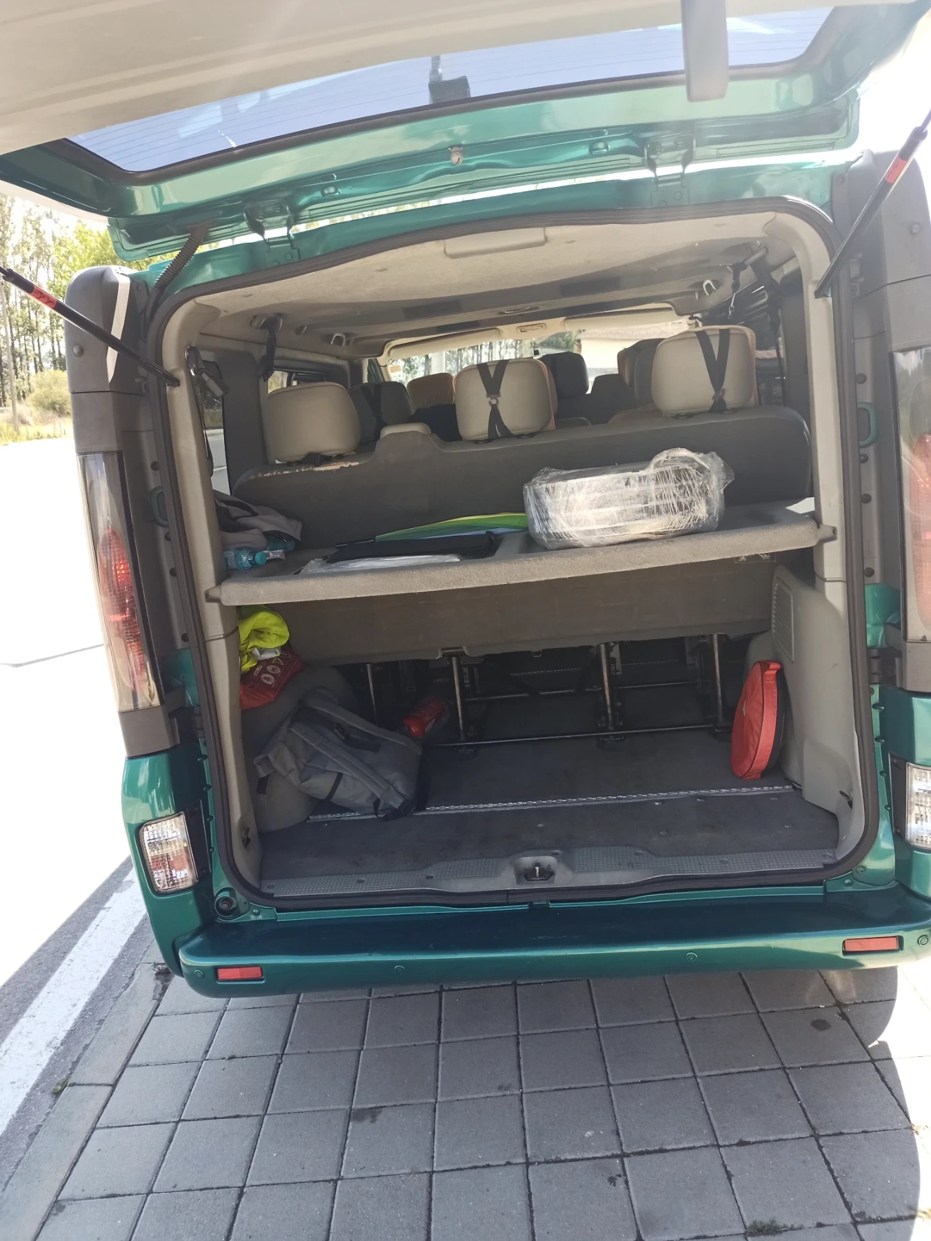 Opel Vivaro 1.9 DTI, снимка 2 - Бусове и автобуси - 55564234