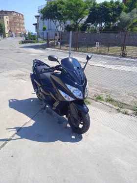  Yamaha T-max
