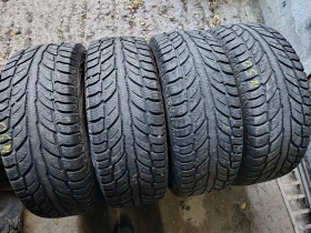 Гуми Зимни 255/70R16, снимка 1