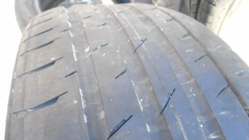 Гуми Летни 225/40R18, снимка 3 - Гуми и джанти - 22768590