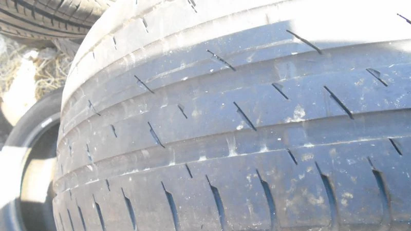 Гуми Летни 225/40R18, снимка 4 - Гуми и джанти - 22768590